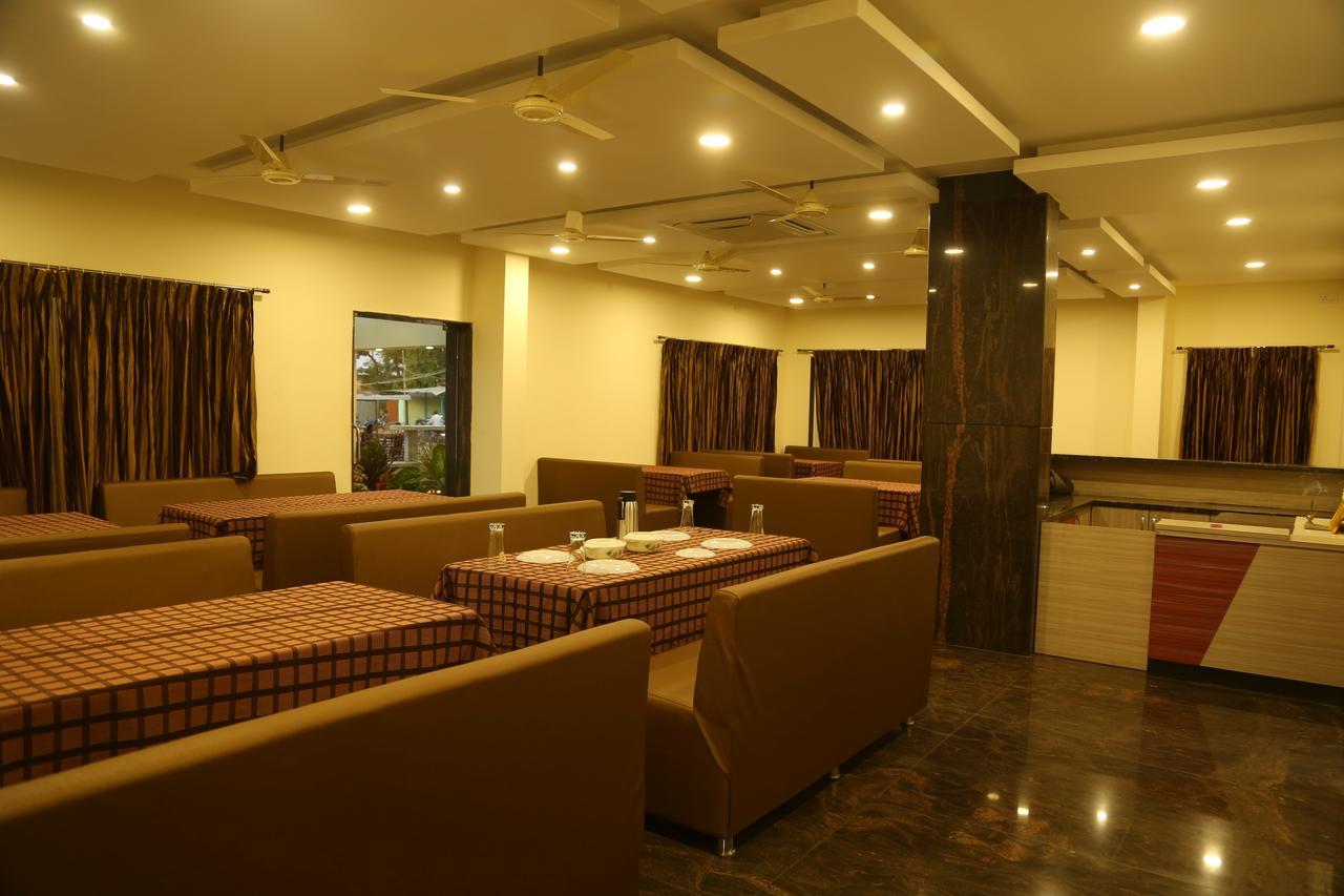 Отель Samarth Residency Хоспет Экстерьер фото